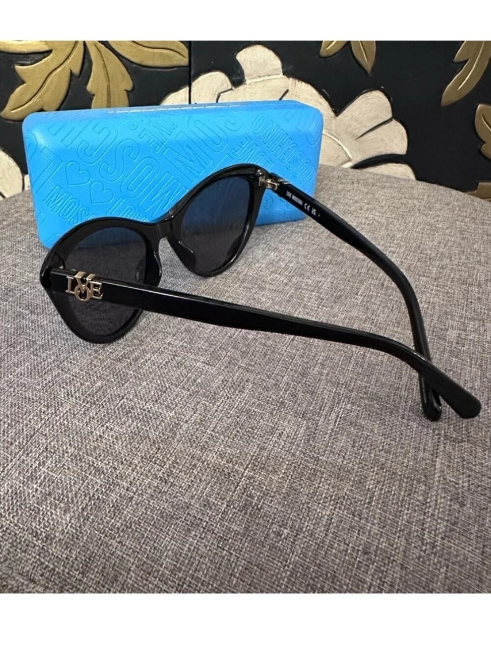 Love Moschino Sunglasses Black - Picture 7 of 11
